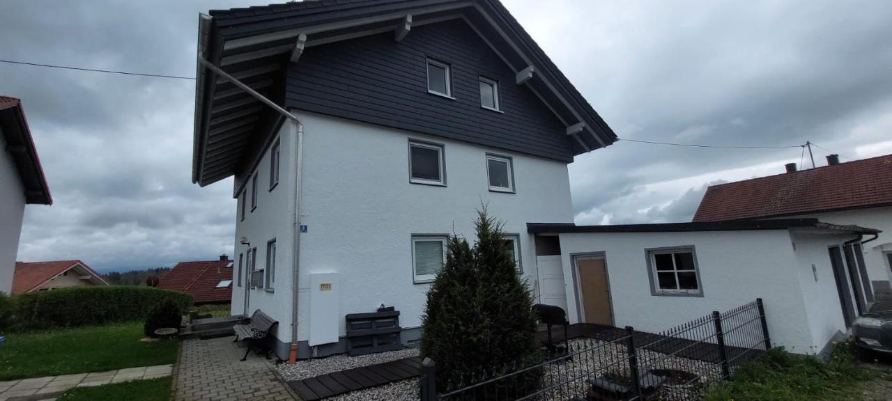 Green-Art-Living Fuer 3 Im Allgaeu Mit Queensize & Wifi Lauben  Екстериор снимка